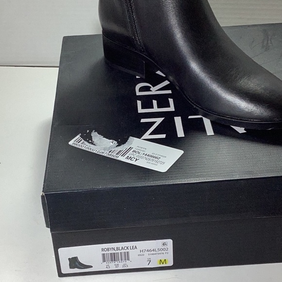 Naturalizer Woman’s Robyn Boots - Picture 6 of 6